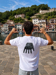 T-shirt la main d'Irulegi